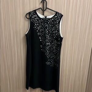 Elegant Black Sleeveless Dress